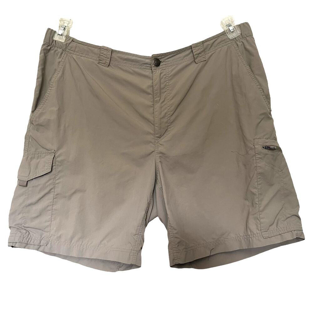 Columbia Omni-Shade Cargo Hiking Mens Shorts 40 Tan 10" Fishing Safari Outdoor